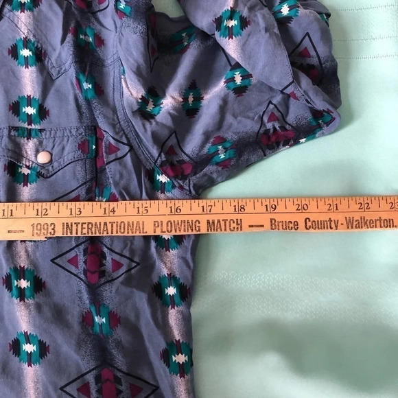 Snap Front Western  Shirt - Picture 12 of 12